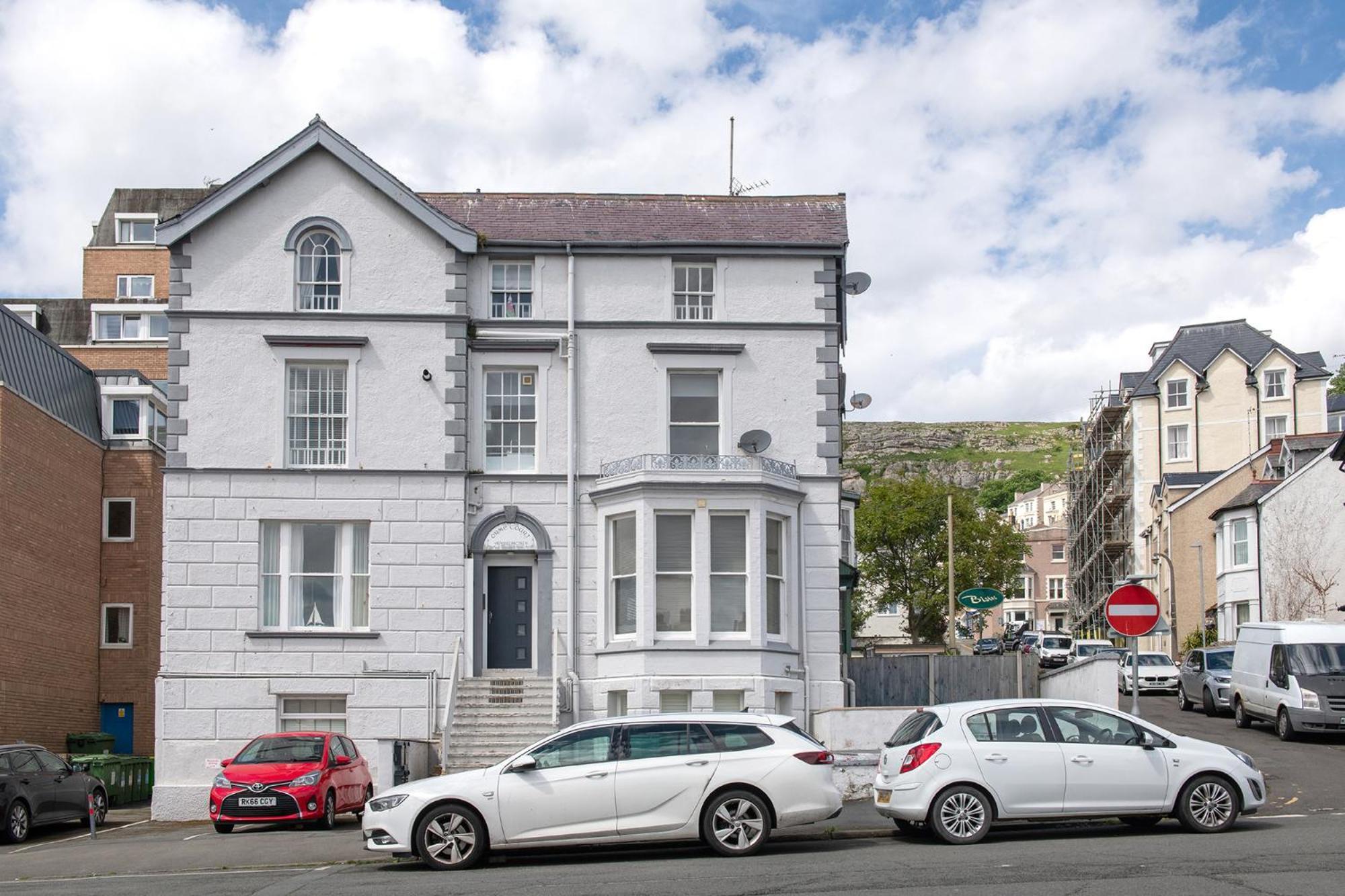 Abbey Road Boutique Holiday Apartment Лландидно Экстерьер фото